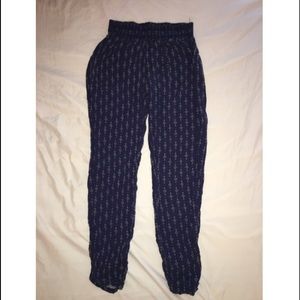 DETAILED NAVY BLUE PANTS